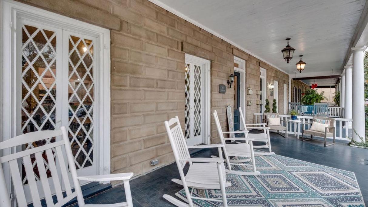 Comfortable Escape In Historic Downtown Саванна Екстер'єр фото